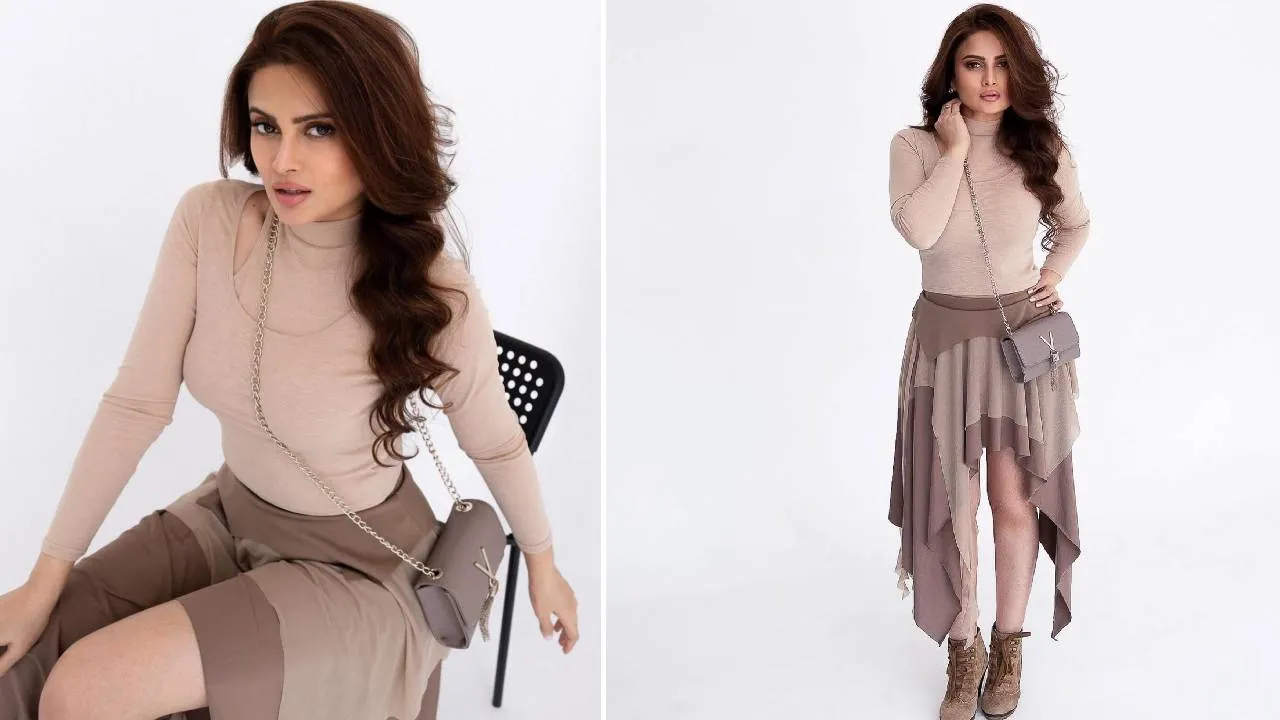 Season Fashion 2026: ಮಾನ್ಸೂನ್ ಮಿಕ್ಸ್ ಮ್ಯಾಚ್ ಫ್ಯಾಷನ್‌ನಲ್ಲಿ ಟರ್ಟಲ್ ನೆಕ್ ಡ್ರೆಸ್ - Image 3