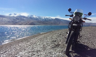 ಒಂದೇ ಬೈಕ್ ನಲ್ಲಿ 7 ಮಂದಿ ಸವಾರಿ; ಕ್ರಮಕ್ಕೆ ನೆಟ್ಟಿಗರ ಆಗ್ರಹ