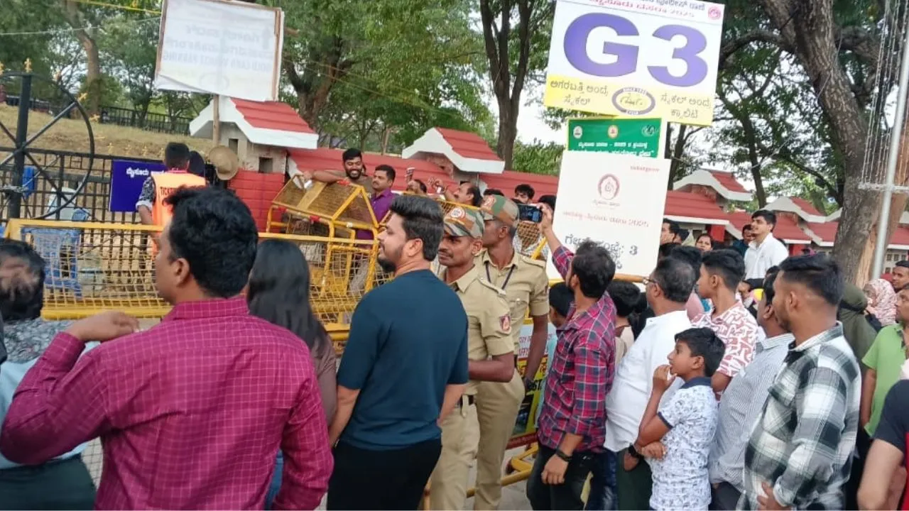 Mysuru Dasara 2025: ಮೈಸೂರು ದಸರಾ; ಈ ವರ್ಷವೂ ತಪ್ಪದ ಪಾಸ್ ಅವ್ಯವಸ್ಥೆ!