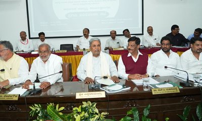 ಮೈಸೂರು ಸಿಲ್ಕ್‌ ಸೀರೆಗಳ ಉತ್ಪಾದನೆ ಹೆಚ್ಚಿಸಲು ಸಿಎಂ ಸೂಚನೆ