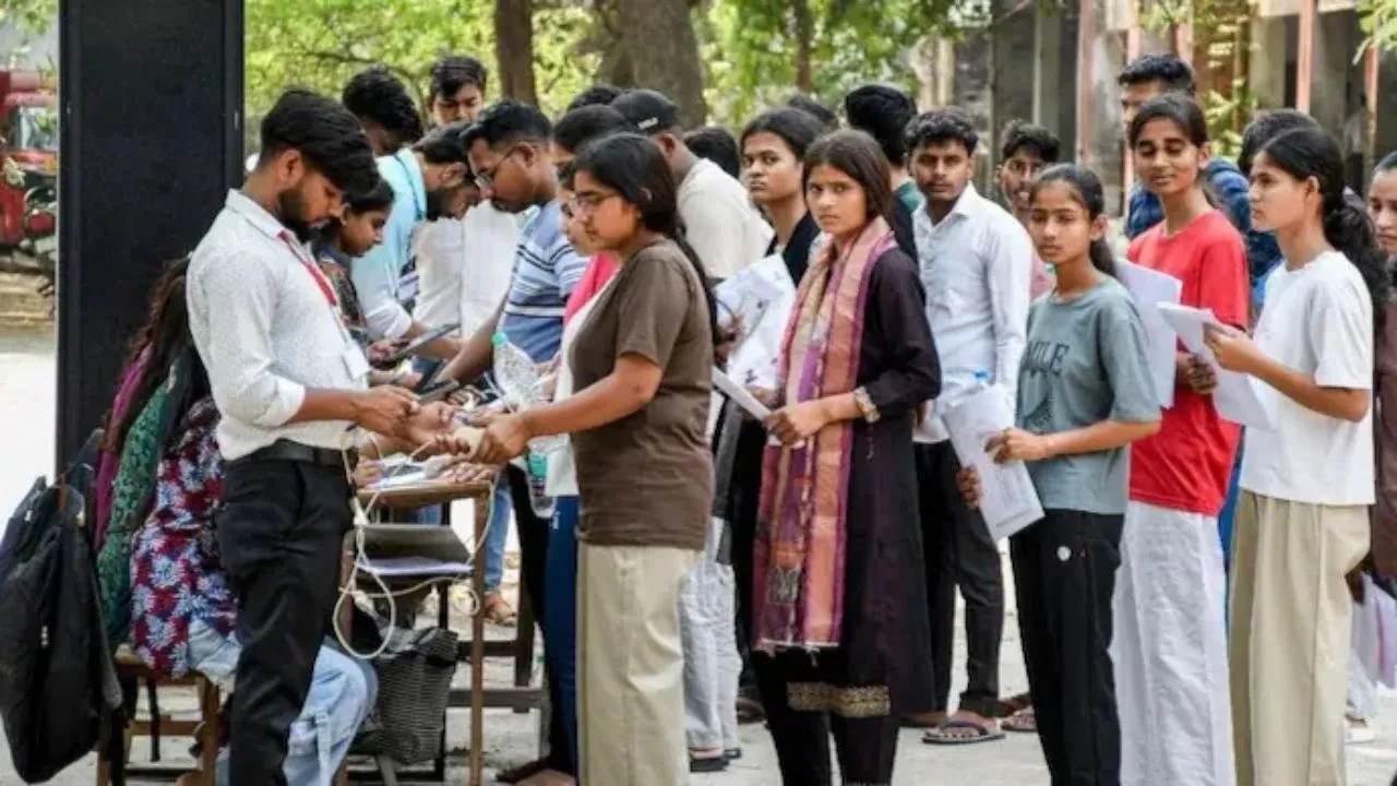 ವಿದ್ಯಾರ್ಥಿಗಳೇ ಗಮನಿಸಿ; NEET-UG 2026 ಮರು ಪರೀಕ್ಷೆಯ ನಕಲಿ ಪ್ರವೇಶ ಪತ್ರದ ಬಗ್ಗೆ ಇರಲಿ ಎಚ್ಚರ, ಮಾಹಿತಿ ಹಂಚಿಕೊಂಡ NTA
