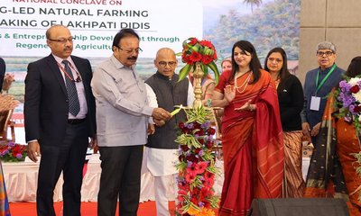 ರಾಜ್ಯ ಹಾಗೂ ಕೇಂದ್ರ ಸರ್ಕಾರಗಳು ನೈಜ ಕೃಷಿಗೆ ಒತ್ತು ನೀಡಬೇಕು