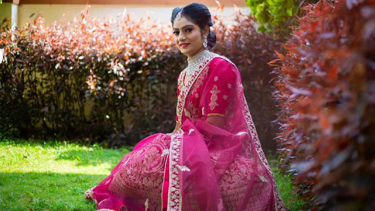 Navaratri Fashion 2025: ನವರಾತ್ರಿ ಡಿಸೈನರ್‌ವೇರ್ಸ್‌ ಸೆಲೆಕ್ಷನ್‌ಗೆ ಇಲ್ಲಿದೆ 5 ಐಡಿಯಾ - Image 1