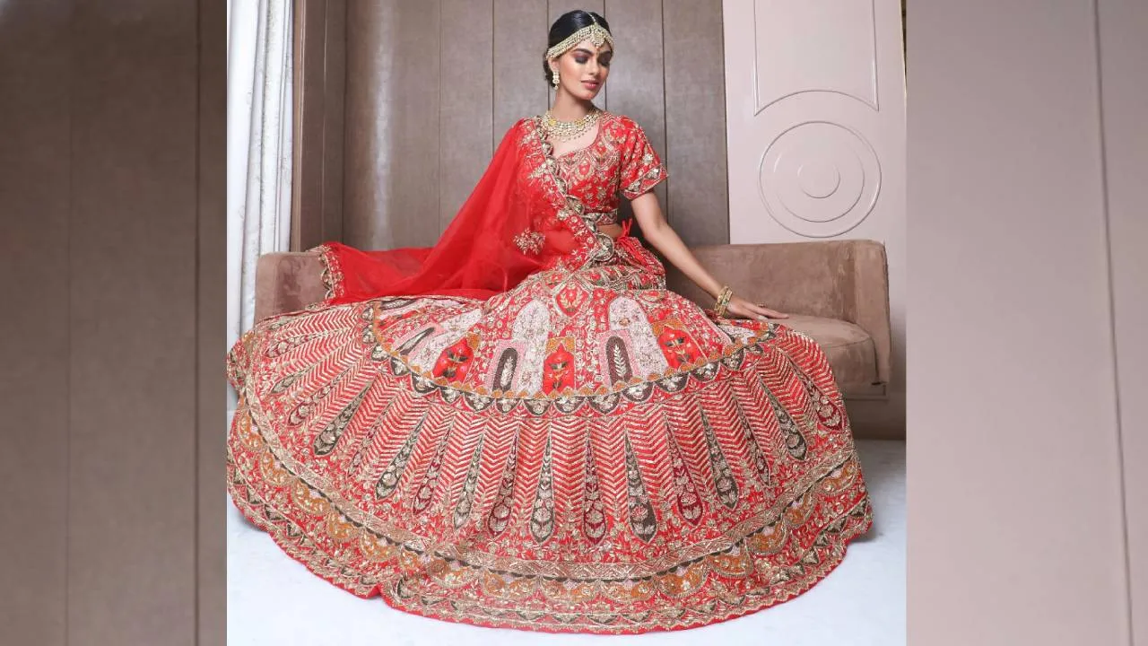 Navaratri Fashion 2025: ನವರಾತ್ರಿ ಡಿಸೈನರ್‌ವೇರ್ಸ್‌ ಸೆಲೆಕ್ಷನ್‌ಗೆ ಇಲ್ಲಿದೆ 5 ಐಡಿಯಾ - Image 4