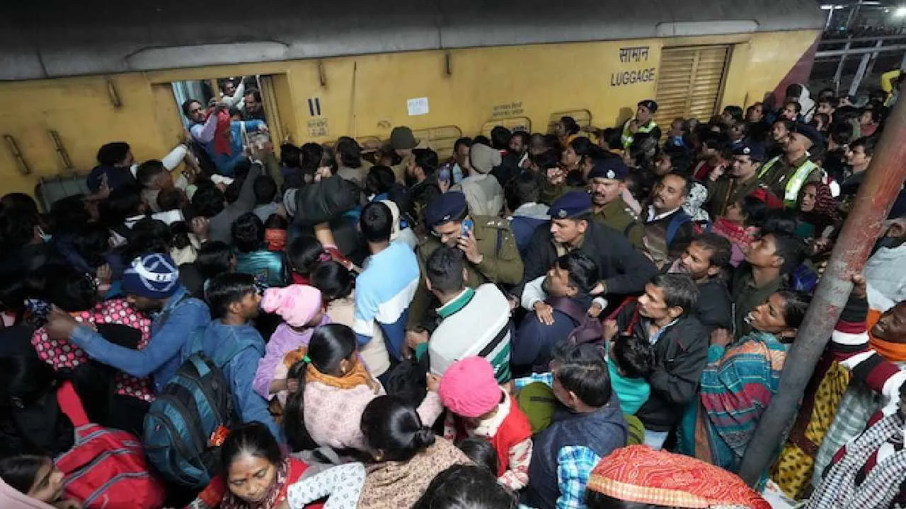 New Delhi Stampede: ಅತಿ ಹೆಚ್ಚು ಟಿಕಟ್‌ ಮಾರಾಟವೇ ಕಾಲ್ತುಳಿತ ದುರಂತಕ್ಕೆ ಕಾರಣ-ತನಿಖಾ ವರದಿ ಹೇಳೋದೇನು?