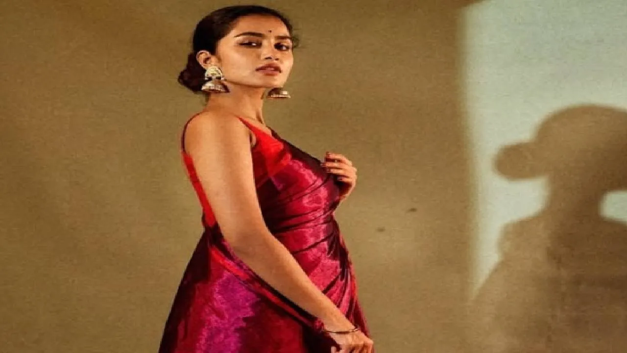 Big Jumka fashion 2026: ಸೆಲೆಬ್ರಿಟಿ ಲುಕ್ ನೀಡುವ ಬಟ್ಟಲಗಲದ ಬಿಗ್ ಜುಮ್ಕಾಗಳು - Image 5