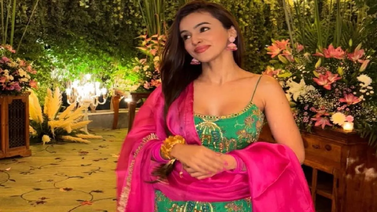 Summer Fashion 2026: ಸಮ್ಮರ್‌ ವೆಡ್ಡಿಂಗ್‌ ಫ್ಯಾಷನ್‌ಗೆ ಕಾಲಿಟ್ಟ ಸ್ಟ್ರಾಪ್‌ ಕುರ್ತಾ-ಧೋತಿ - Image 3