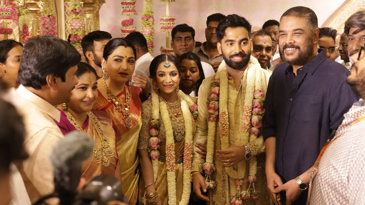 Ishari Ganesh Daughter's Wedding: ತಮಿಳು ನಿರ್ಮಾಪಕ ಇಶಾರಿ ಗಣೇಶ್ ಪುತ್ರಿ ವಿವಾಹ ಸಂಭ್ರಮ: ರಜನೀಕಾಂತ್- ಕಮಲ್ ಹಾಸನ್ ಭಾಗಿ - Image 5