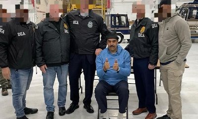 ಸೆರೆಯಲ್ಲಿರುವ ವೆನೆಜುವೆಲಾದ ಅಧ್ಯಕ್ಷರ ಫೋಟೋ ರಿಲೀಸ್‌ ಮಾಡಿದ ಟ್ರಂಪ್‌!