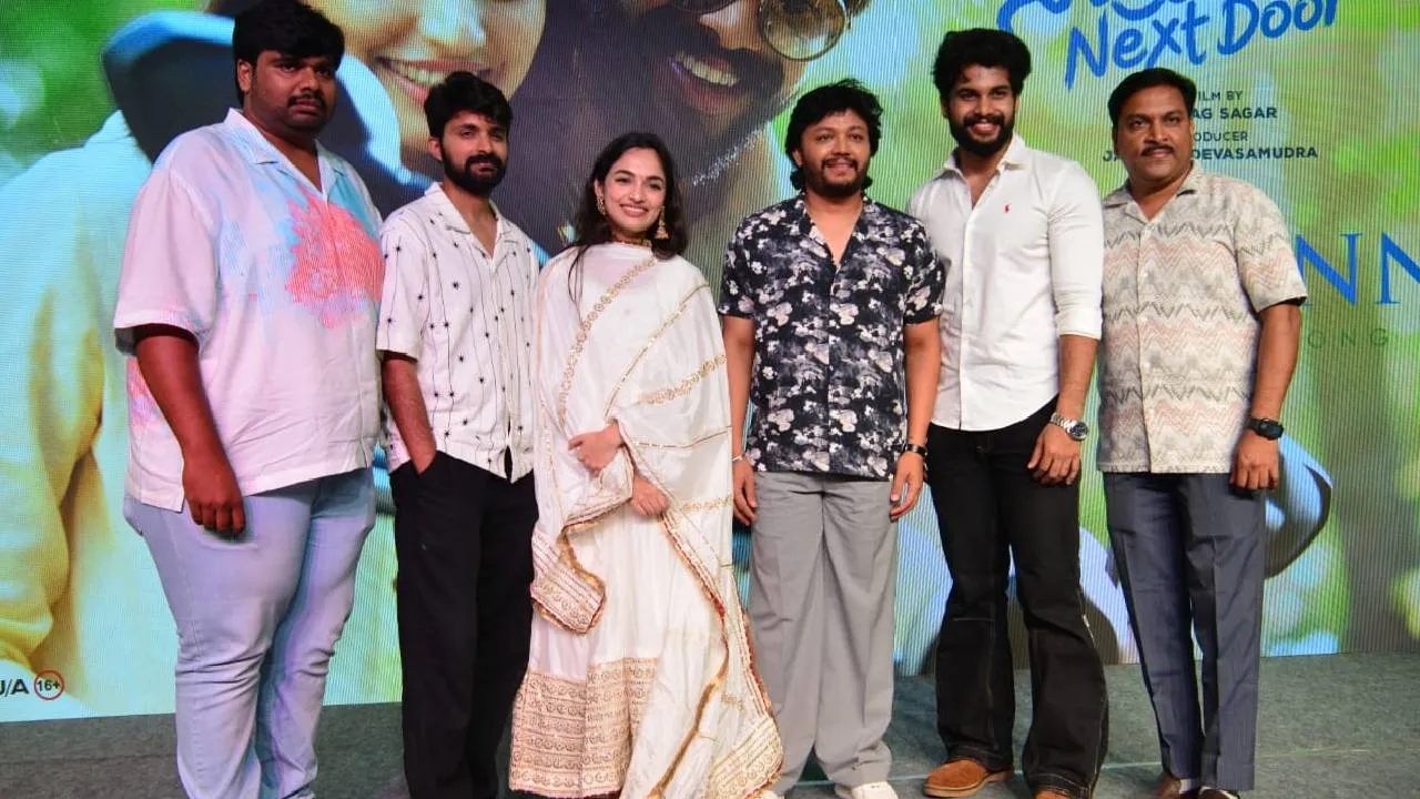 Nidradevi Next Door Movie: ʼನಿದ್ರಾದೇವಿ Next Doorʼ ಚಿತ್ರದ ʼನೀ ನನ್ನʼ ಎಂಬ ರೊಮ್ಯಾಂಟಿಕ್ ಸಾಂಗ್ ಔಟ್‌ - Image 5