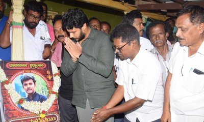 ಎಚ್‌ಡಿಕೆ ಅಭಿಮಾನಿ ಆತ್ಮಹತ್ಯೆ; ಕುಟುಂಬಸ್ಥರಿಗೆ ಸಾಂತ್ವನ ಹೇಳಿದ ನಿಖಿಲ್