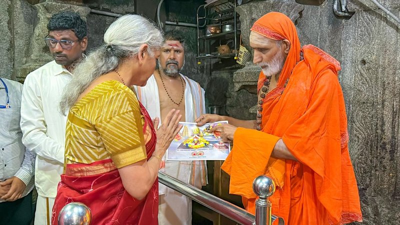 Nirmala Sitharaman (2)