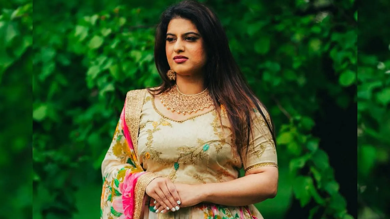 Onam Fashion 2025: ಫೆಸ್ಟೀವ್ ಸೀಸನ್ ಟ್ರೆಂಡ್‌ಗೆ ಸೇರಿದ ಓಣಂ ಡಿಸೈನರ್‌ವೇರ್ಸ್ - Image 3