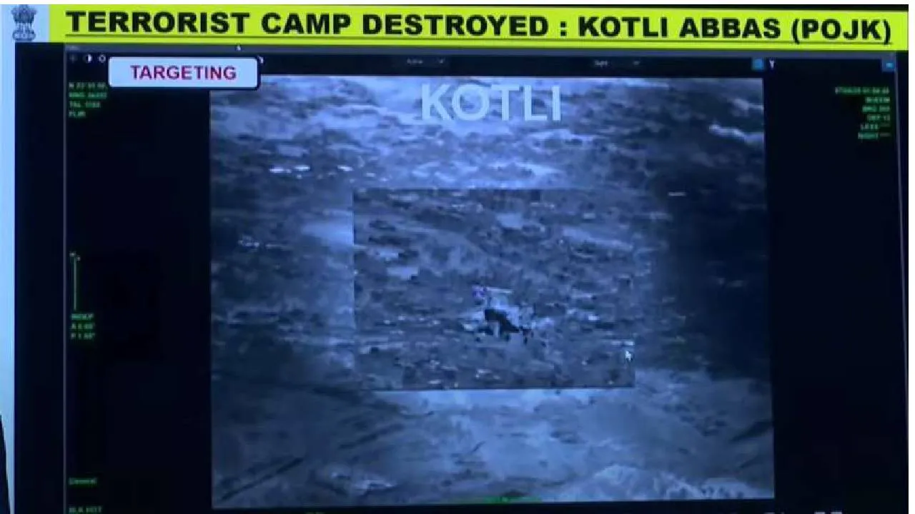 Operation Sindoor: ಆ 25 ನಿಮಿಷಗಳು...ಉಗ್ರರ ನೆಲೆಗೆ ನುಗ್ಗಿ ಪರಾಕ್ರಮ ಮೆರೆದ ಭಾರತ; ಇಲ್ಲಿದೆ ಕ್ಯಾಮೆರಾದಲ್ಲಿ ಸೆರೆಯಾದ ರೋಚಕ ಕ್ಷಣಗಳು... - Image 4