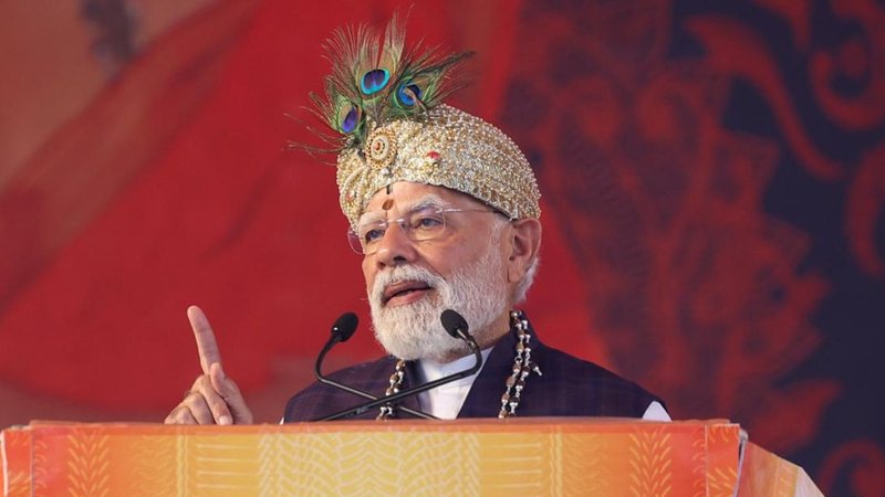 PM Narendra Modi in udupi Geetha Parayana