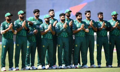 ಪಾಕಿಸ್ತಾನ ಆಟಗಾರರಿಗೆ 16 ಲಕ್ಷ ರು ದಂಡ ವಿಧಿಸಿದ ಪಿಸಿಬಿ!