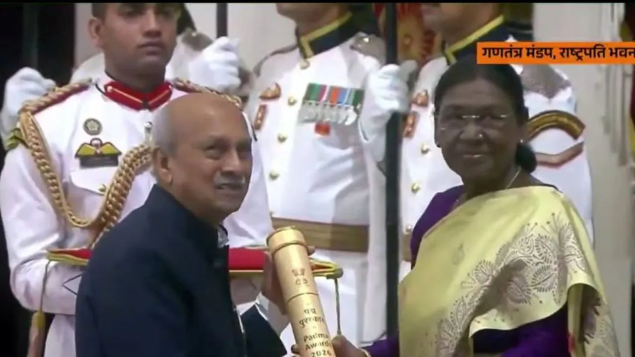 Padma Awards 2026: ಡಾ. ಪ್ರಭಾಕರ್ ಕೋರೆ ಸೇರಿ ರಾಜ್ಯದ ಐವರು ಸಾಧಕರಿಗೆ ಪದ್ಮ ಪ್ರಶಸ್ತಿ ಪ್ರದಾನ - Image 2