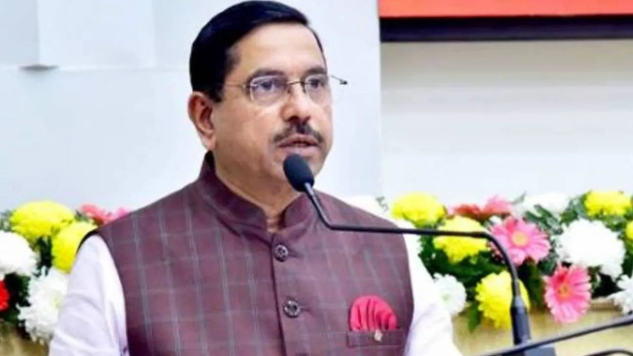 ಕರ್ನಾಟಕಕ್ಕೆ ಬಂಪರ್ ಕೊಡುಗೆ; ಬಳ್ಳಾರಿ-ಹೊಸಪೇಟೆ 3 ಮತ್ತು 4ನೇ ರೈಲು ಮಾರ್ಗ ಯೋಜನೆಗೆ ಕೇಂದ್ರ ಅಸ್ತು