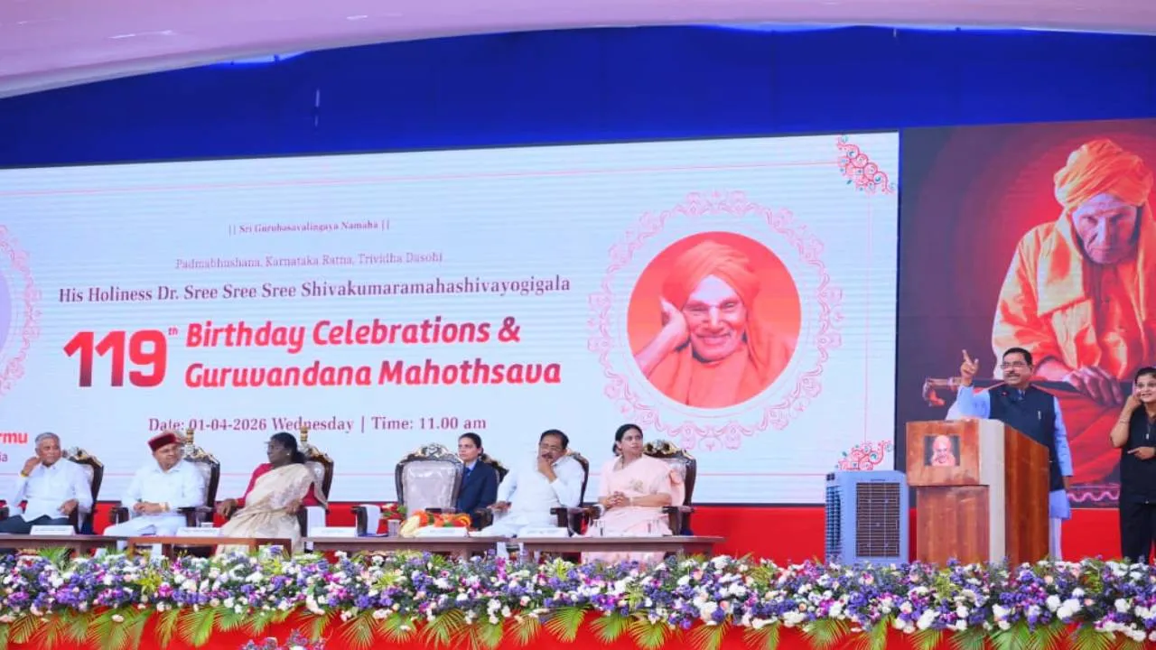 ತ್ರಿವಿಧ ದಾಸೋಹಿ ಸಿದ್ಧಗಂಗಾ ಶ್ರೀ ಸರ್ಕಾರದ ಯೋಜನೆಗಳಿಗೆ ಮಹಾನ್ ಸ್ಫೂರ್ತಿ: ಪ್ರಲ್ಹಾದ್‌ ಜೋಶಿ