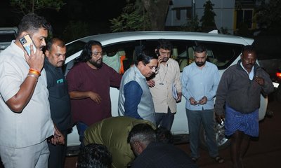 ಗಾಯಾಳು ಬೈಕ್ ಸವಾರನನ್ನು ಆಸ್ಪತ್ರೆಗೆ ದಾಖಲಿಸಲು ನೆರವಾದ ಕೇಂದ್ರ ಸಚಿವ ಜೋಶಿ
