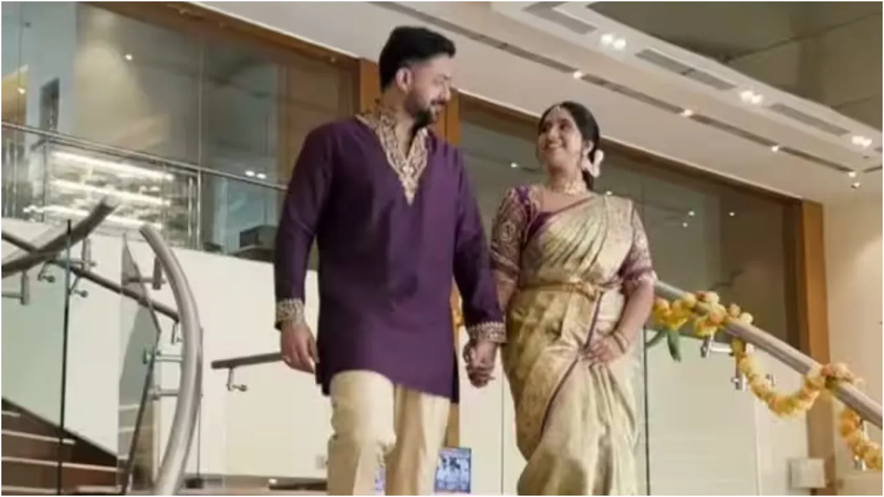 Photos: ಎಂಗೇಜ್‌ ಆದ ನಟ ದೇವರಾಜ್‌ ಪುತ್ರ ಪ್ರಣಾಮ್‌; ನಮಿತಾ ಜೊತೆ ಅದ್ದೂರಿಯಾಗಿ ನಡೆದ ನಿಶ್ಚಿತಾರ್ಥ ಸಮಾರಂಭ - Image 3