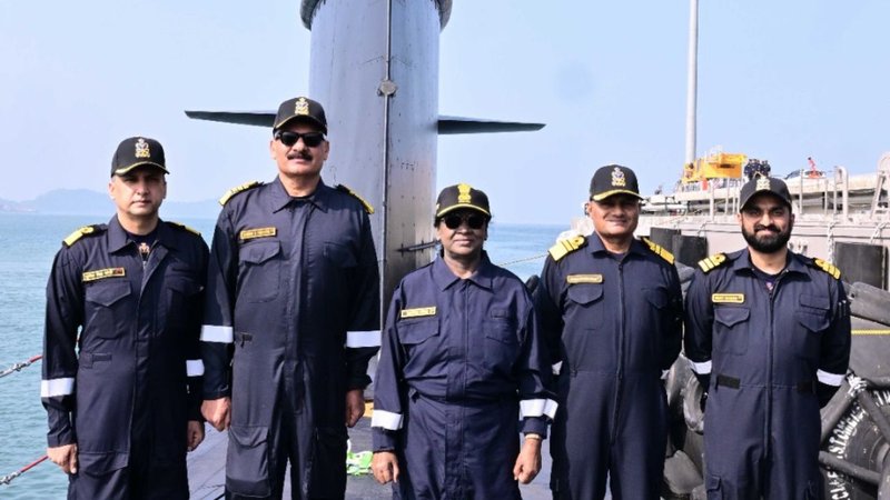President Droupadi Murmu in  INS Vagsheer submarine