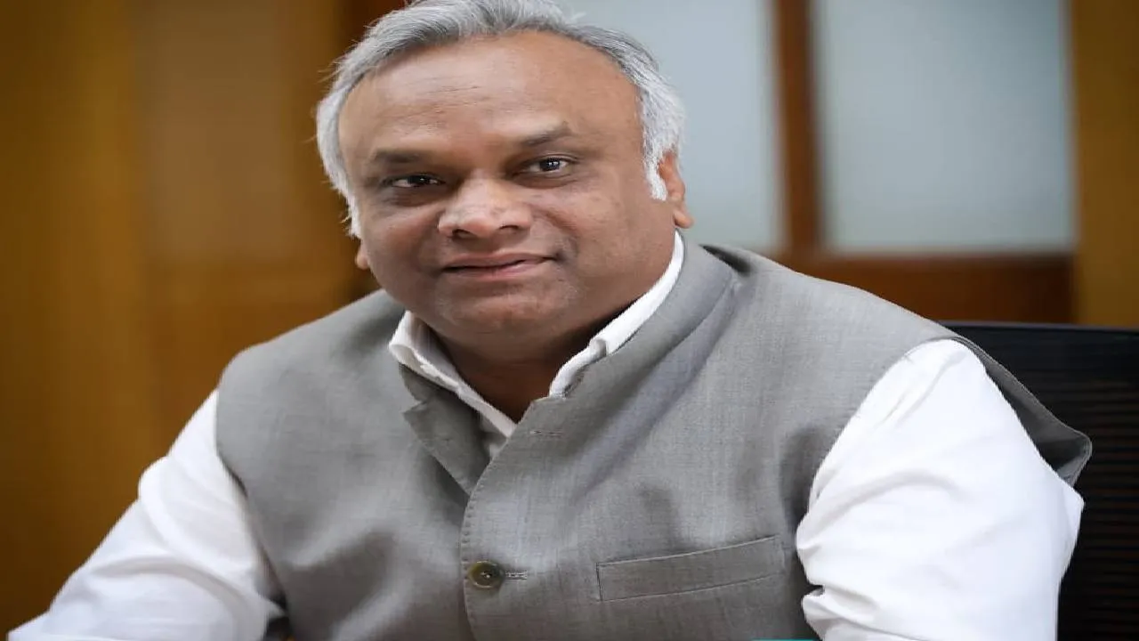 ದಿಢೀರ್ ದಾಳಿ, ಗೂಂಡಾ ಕಾಯ್ದೆಯಡಿ ಕ್ರಮ; ಅಕ್ರಮ ಮರಳು ಗಣಿಗಾರಿಕೆಯಲ್ಲಿ ತೊಡಗಿರುವವರಿಗೆ ನಡುಕ ಹುಟ್ಟಿಸಿದ ರಾಜ್ಯ ಸರ್ಕಾರ