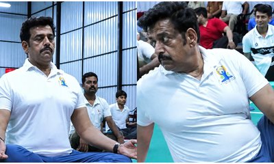 ಗುಟ್ಕಾ ಜಗಿಯುತ್ತಲೇ ಯೋಗ ಮಾಡಿದ್ರಾ ರವಿ ಕಿಶನ್? ಪೆದ್ದಿ ನಟ ಸಖತ್‌ ಟ್ರೋಲ್‌