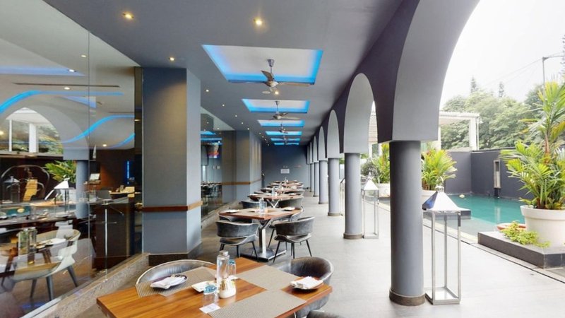 Radisson Blue Hall