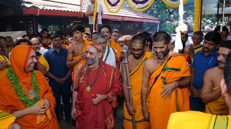 Raghaveshwara Bharathi Swamiji (2)