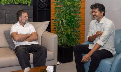 ಕಾಫಿ ಹೀರುತ್ತಾ ಒಟ್ಟಿಗೆ ಕಾಲ ಕಳೆದ ರಾಹುಲ್ ಗಾಂಧಿ-ವಿಜಯ್