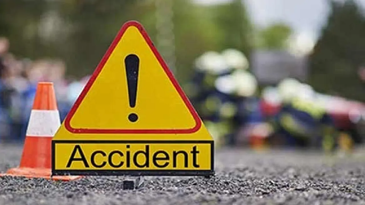 Road Accident: ಬುಲೆಟ್‌ ಬೈಕ್‌ನಲ್ಲಿ ತ್ರಿಬಲ್‌ ರೈಡ್‌, ಮರಕ್ಕೆ ಡಿಕ್ಕಿಯಾಗಿ ಇಬ್ಬರ ಸಾವು