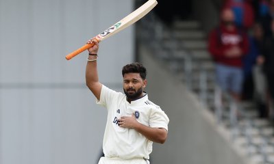 ಎರಡೂ ಇನಿಂಗ್ಸ್‌ಗಳಲ್ಲಿ ಶತಕ ಬಾರಿಸಿ ಇತಿಹಾಸ ಬರೆದ ಪಂತ್!