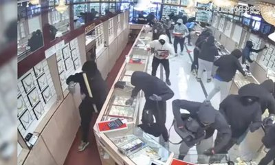 ಒಂದು ನಿಮಿಷದಲ್ಲಿ 15 ಕೋಟಿ ರೂ. ಮೌಲ್ಯದ ಚಿನ್ನಾಭರಣ ಕಳ್ಳತನ