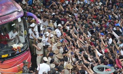 ಬೆಂಗಳೂರು ಕಾಲ್ತುಳಿತದ ಭಯಾನಕ ಘಟನೆ ವಿವರಿಸಿದ ಪ್ರತ್ಯಕ್ಷದರ್ಶಿ