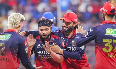 ಮುಂಬೈ ವಿರುದ್ಧ ಗೆದ್ದು ಚೆನ್ನೈ ದಾಖಲೆ ಸರಿಗಟ್ಟಿದ ಆರ್‌ಸಿಬಿ