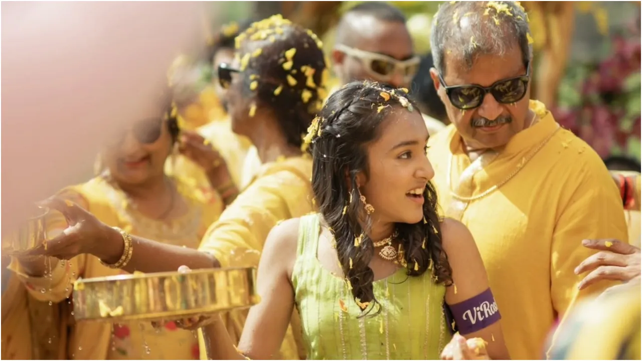 Photos: ʻನೀವು ಬದ್ರರ್‌ ಇನ್‌ ಲಾ ಅಲ್ಲ, ನನ್ನ ನಿಜವಾದ ಬ್ರದರ್‌ʼ; ವಿಜಯ್‌ ದೇವರಕೊಂಡಗೆ ಅಣ್ಣನ ಸ್ಥಾನ ನೀಡಿದ ರಶ್ಮಿಕಾ ಸಹೋದರಿ ಶಿಮನ್‌ - Image 8