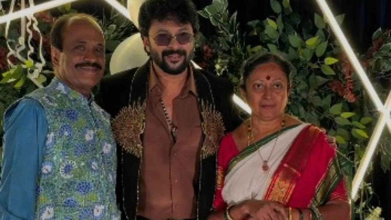 Shishir Shastry Birthday: ಗ್ರ್ಯಾಂಡ್‌ ಆಗಿ ಹುಟ್ಟುಹಬ್ಬ ಆಚರಿಸಿಕೊಂಡ 'Bigg Boss' ಶಿಶಿರ್‌ ಶಾಸ್ತ್ರಿ; ಇಲ್ಲಿವೆ ನೋಡಿ ಫೋಟೋಗಳು - Image 2