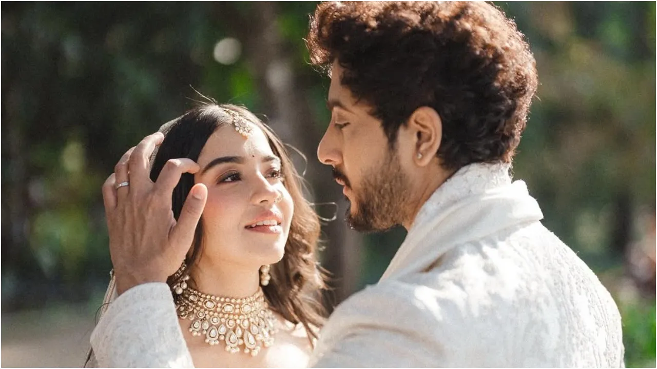 Photos: ಹೃಷಿಕೇಶದಲ್ಲಿ ಸಪ್ತಪದಿ ತುಳಿದ ʻಮನದ ಕಡಲುʼ ಸಿನಿಮಾ ನಟ ಸುಮುಖ; ಏಳು ವರ್ಷದ ಪ್ರೀತಿಗೆ ಮದುವೆ ಮುದ್ರೆ - Image 4