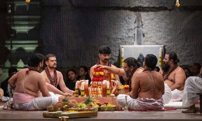 ಸದ್ಗುರು ಸನ್ನಿಧಿಯಲ್ಲಿ ‘ಸಪ್ತಋಷಿ ಆವಾಹನಂ’ ಪ್ರಕ್ರಿಯೆ