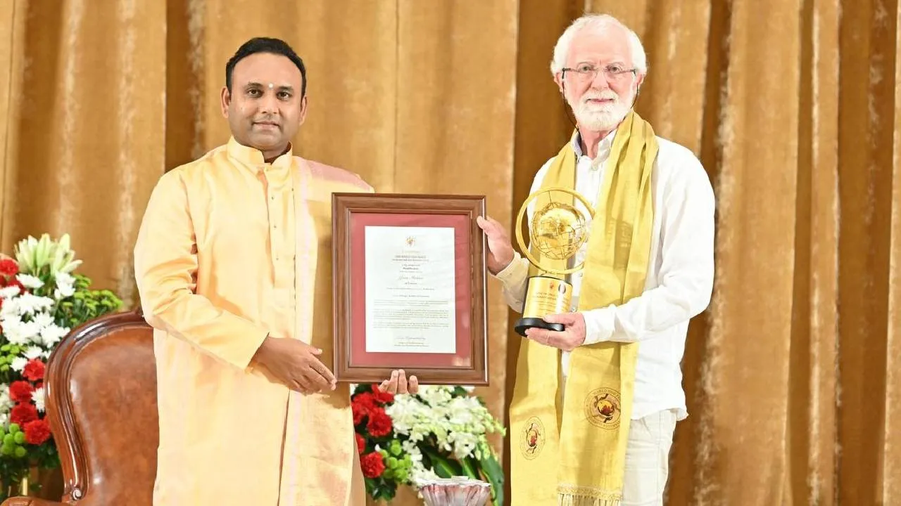 Sadguru Sri Madhusudan Sai 1