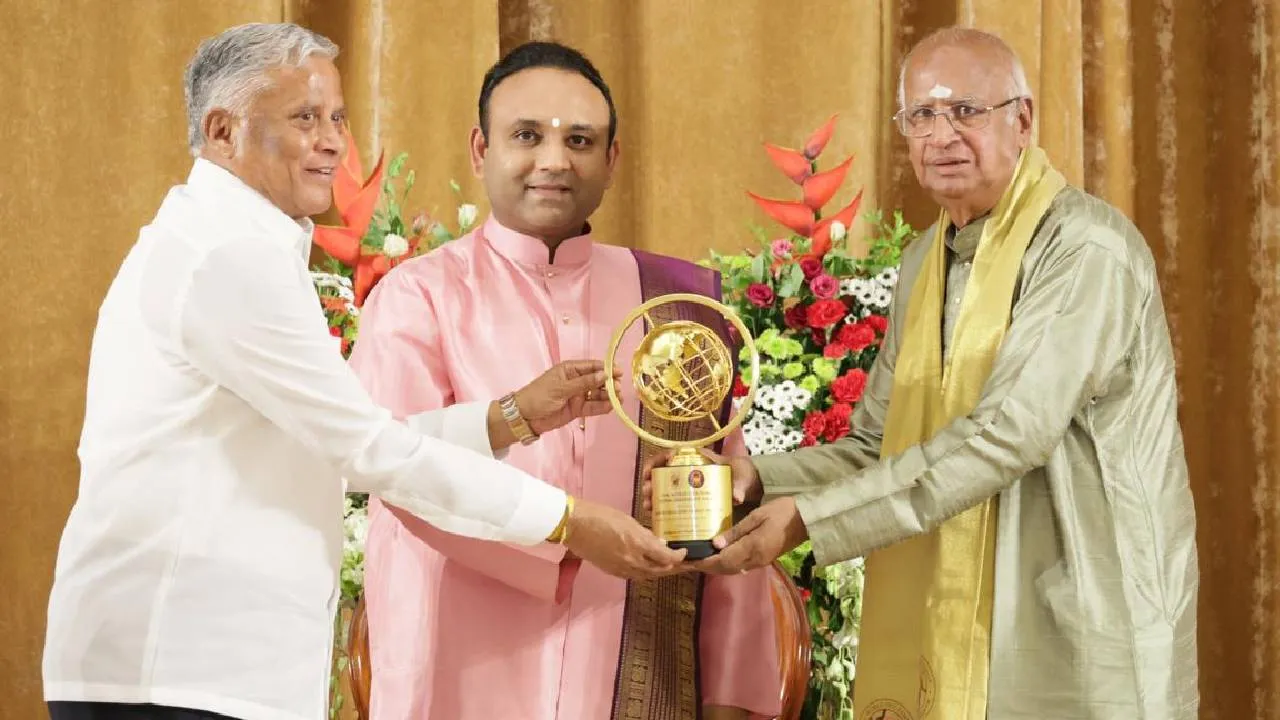 Sadguru Sri Madhusudan Sai 1