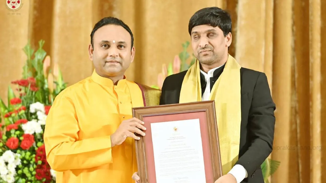 Sadguru Sri Madhusudan Sai 1