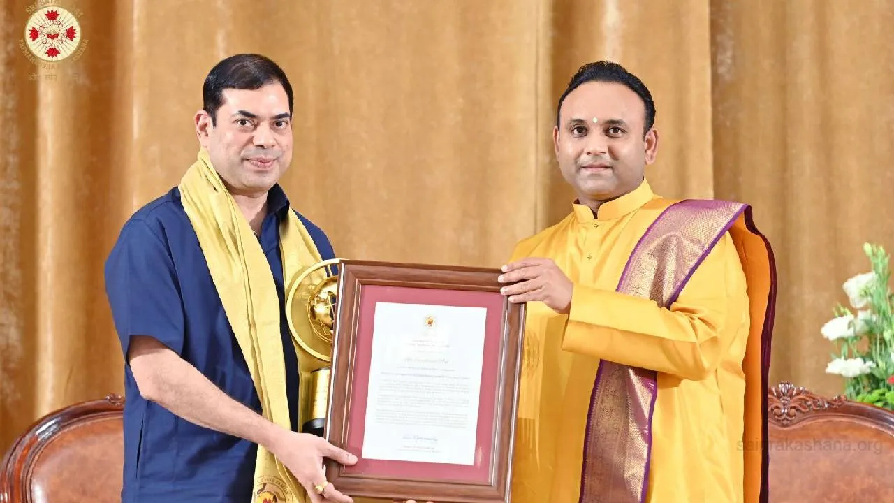 Sadguru Sri Madhusudan Sai 1