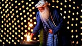 ಕಡಿಮೆ ಧೂಮೋತ್ಪತ್ತಿಯಿರುವ ಹರಳೆಣ್ಣೆಯಿಂದ ದೀಪ ಬೆಳಗಿರಿ: ಸದ್ಗುರು ಸಲಹೆ