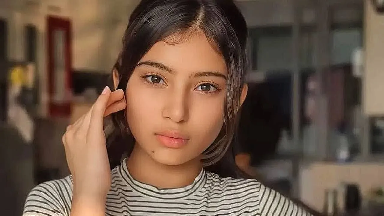 Sara Arjun: 40 ವರ್ಷದ ರಣವೀರ್‌ ಸಿಂಗ್‌ಗೆ ಜೋಡಿಯಾದ 20ರ ಹರೆಯದ ನಟಿ; ಯಾರಿವರು ಗೊತ್ತೆ? - Image 2