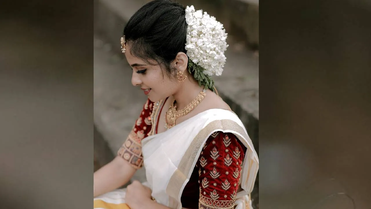 Saree Blouse Fashion 2025: ಓಣಂ ಸೀರೆಗೆ ವೈವಿಧ್ಯಮಯ ಡಿಸೈನರ್ ಬ್ಲೌಸ್ ಮ್ಯಾಚಿಂಗ್ - Image 3