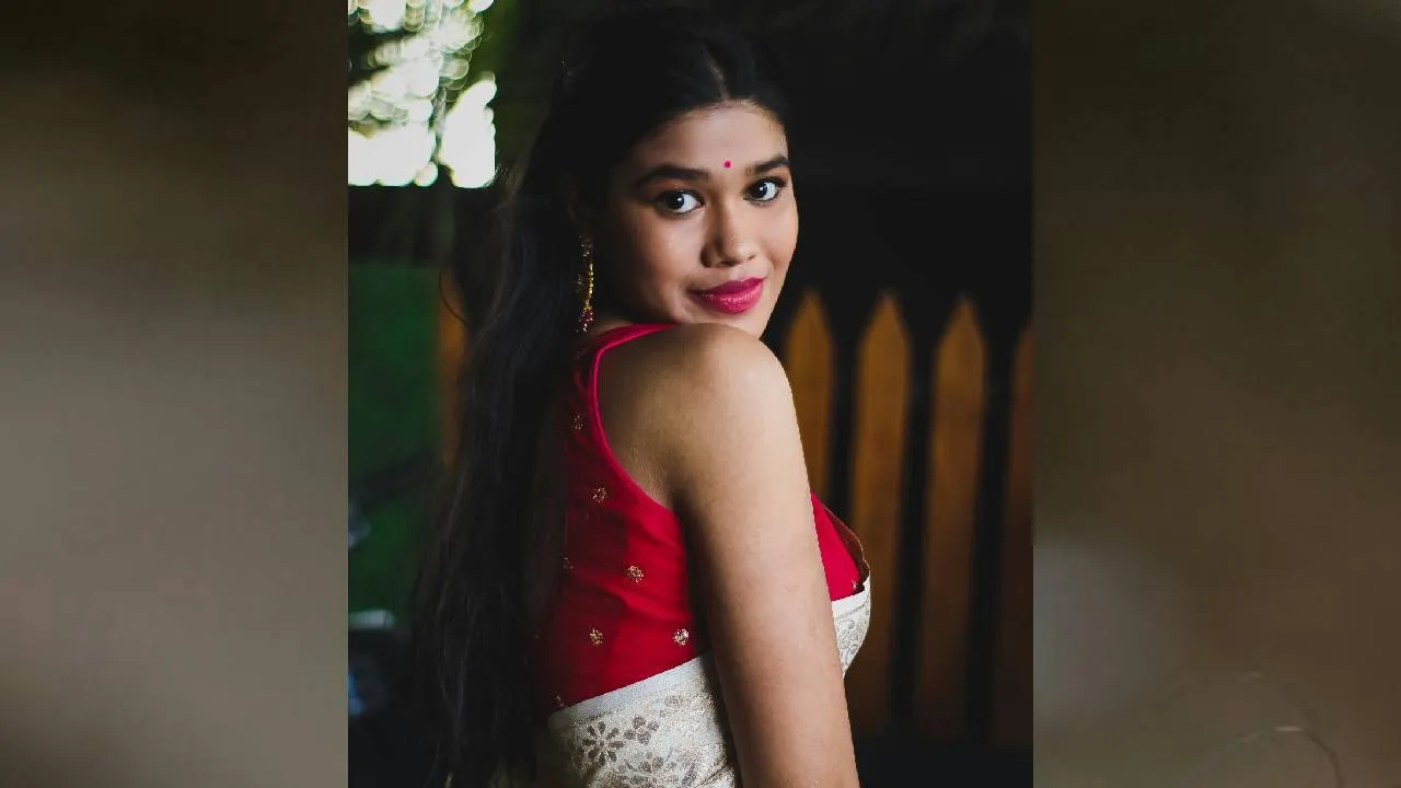 Saree Blouse Fashion 2025: ಓಣಂ ಸೀರೆಗೆ ವೈವಿಧ್ಯಮಯ ಡಿಸೈನರ್ ಬ್ಲೌಸ್ ಮ್ಯಾಚಿಂಗ್ - Image 4