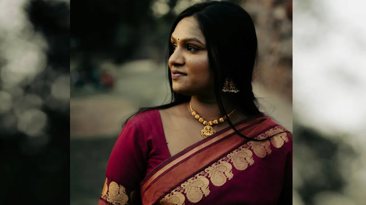 Saree Fashion 2025: ಅಜ್ಜಿ ಕಾಲದ ಡಿಸೈನ್‌ನ ಸೀರೆಗೂ ನೀಡಬಹುದು ನ್ಯೂ ಲುಕ್ - Image 5