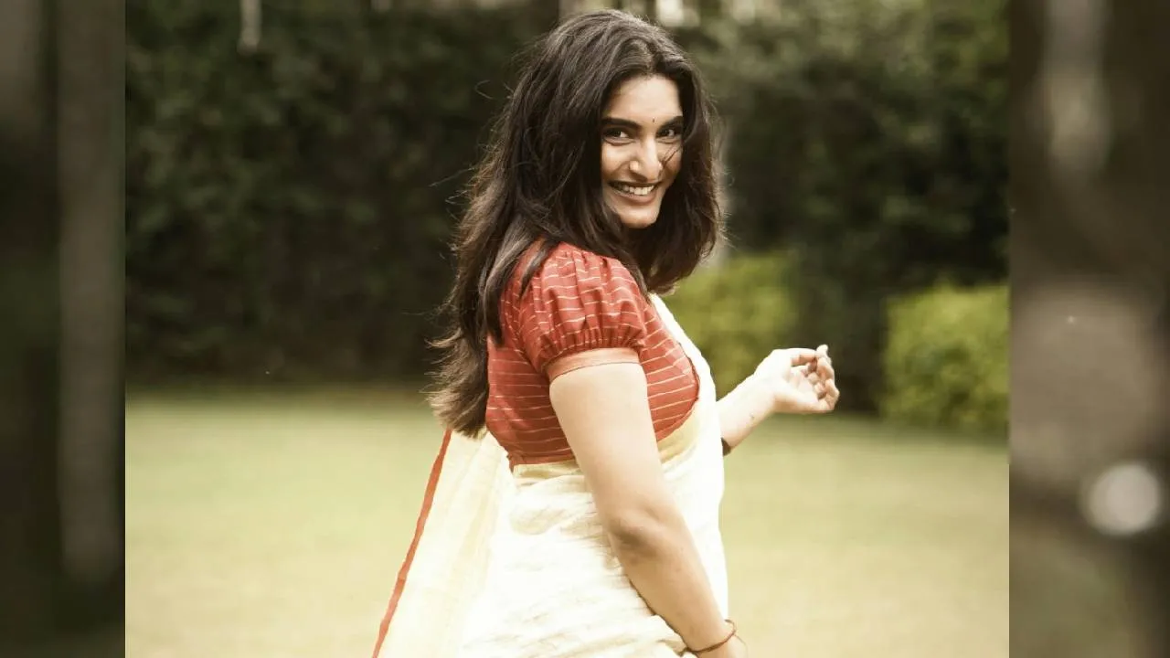 Saree Trend 2025: ಓಣಂ ಫೆಸ್ಟೀವ್ ಸೀಸನ್‌ನಲ್ಲಿ ಚಾಲ್ತಿಗೆ ಬಂದ ಕಸವು ಸೀರೆ - Image 4